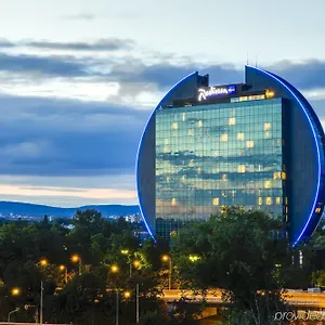 Radisson Blu Frankfurt **** פרנקפורט